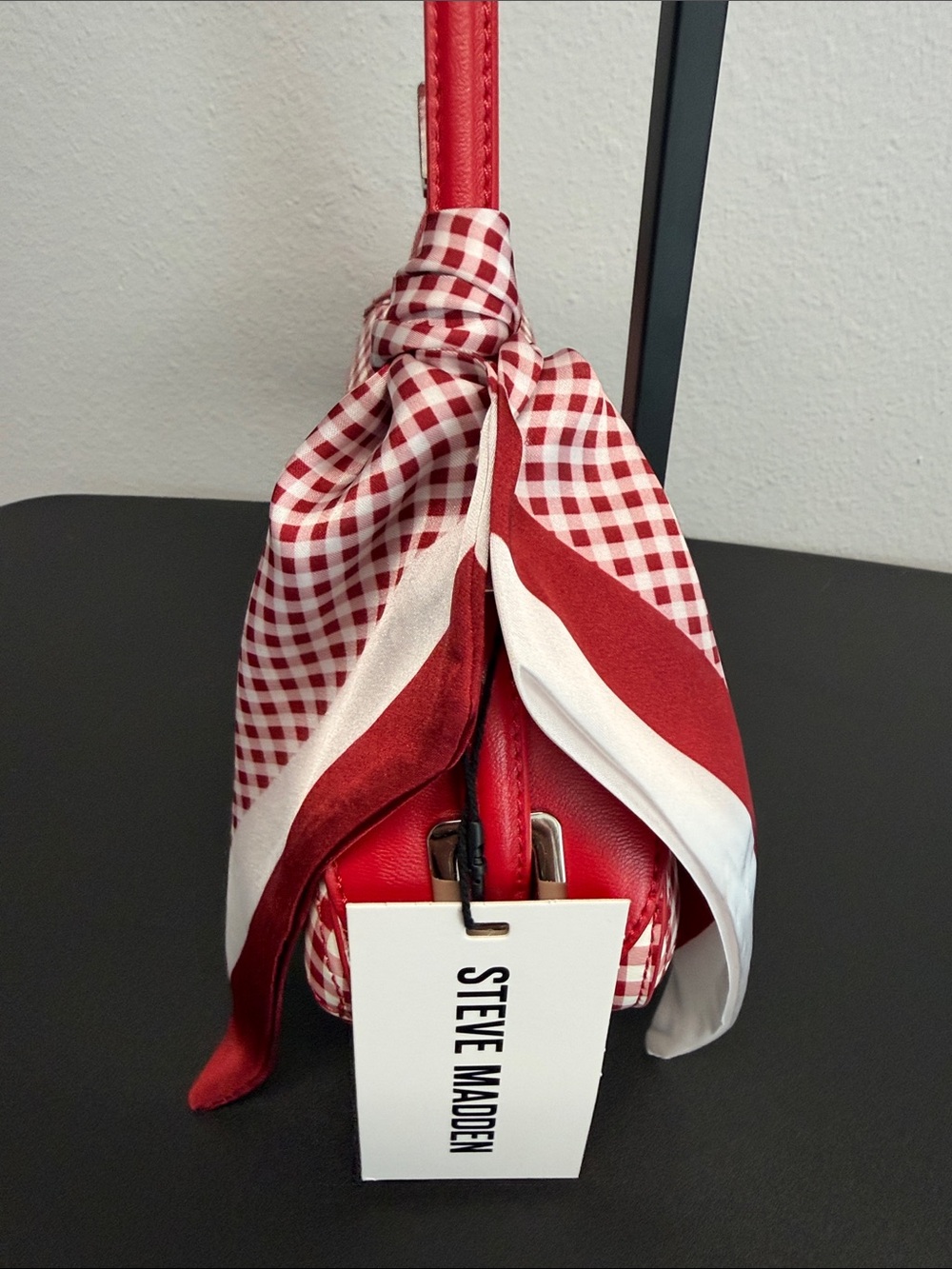 Steve Madden | Red Gingham Shoulder Bag w/ Matching Scarf - Picture 8 of 8